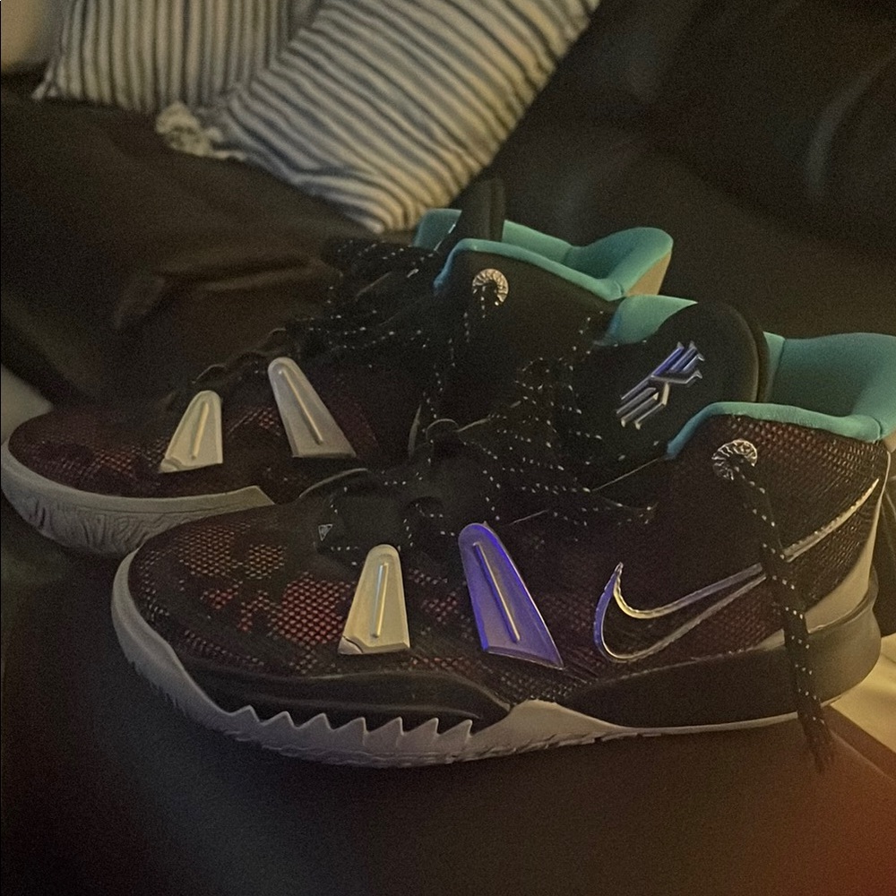 Nike Kyrie 7 pixel camo